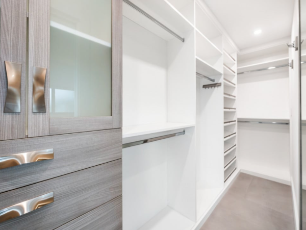 Miami Waterfront Luxury Villa - 4 Bedrooms Boater`s Retreat with Gym & Pool